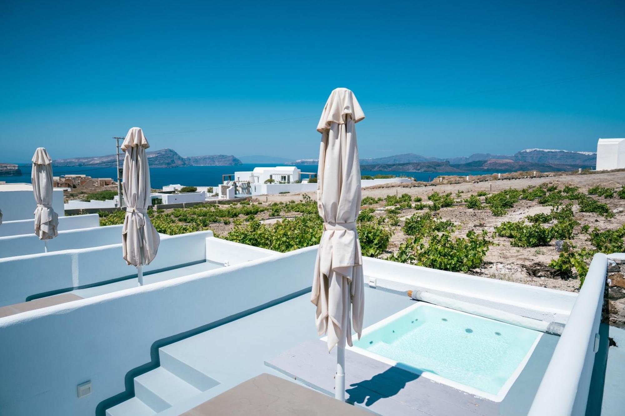 Serenita Luxury Suites Akrotiri  Bagian luar foto