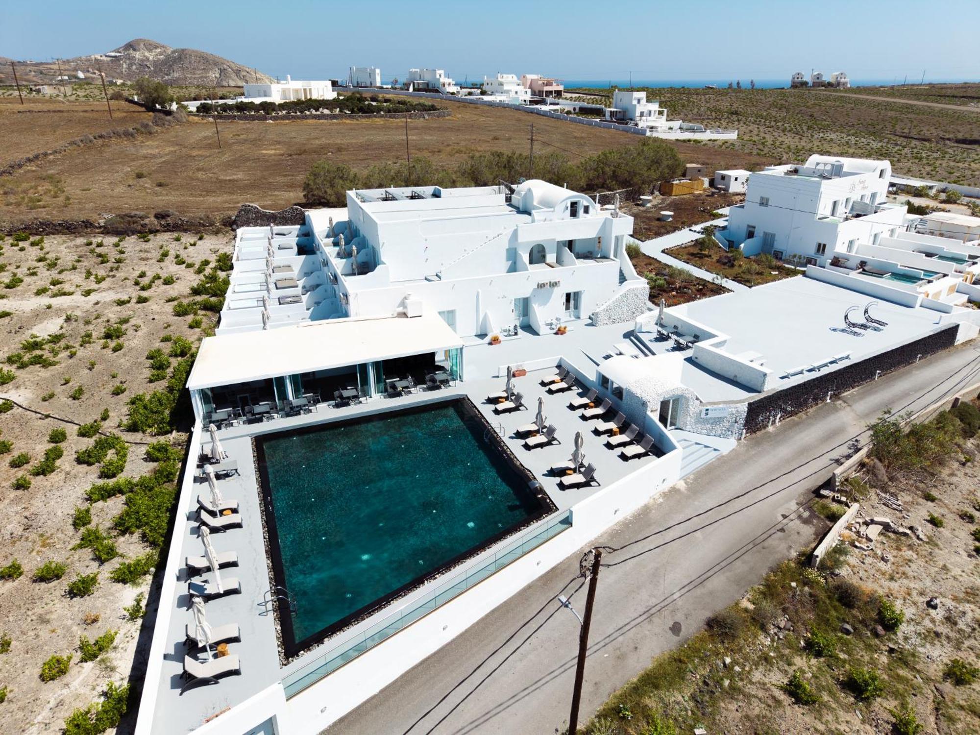 Serenita Luxury Suites Akrotiri  Bagian luar foto