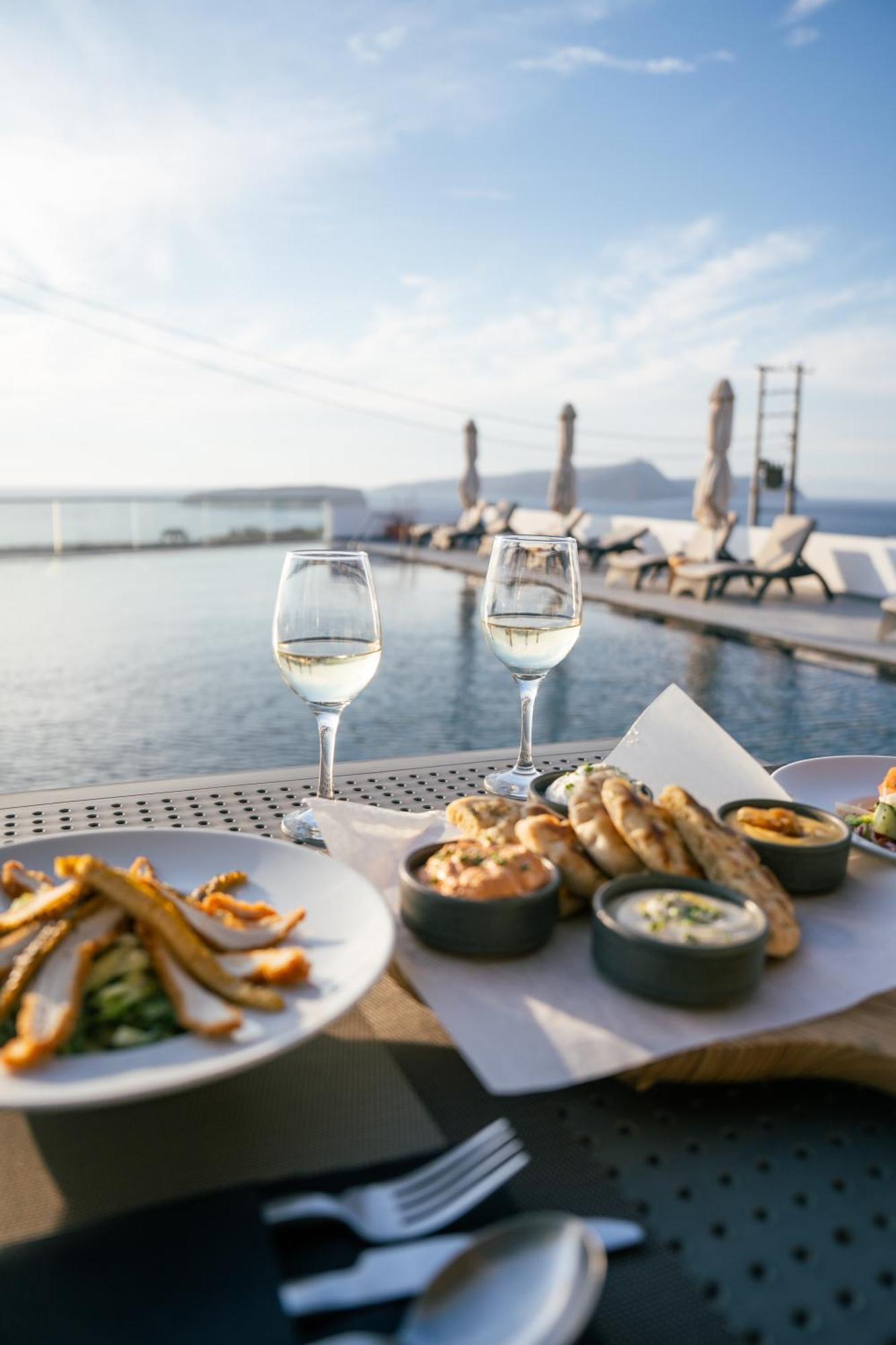Serenita Luxury Suites Akrotiri  Bagian luar foto