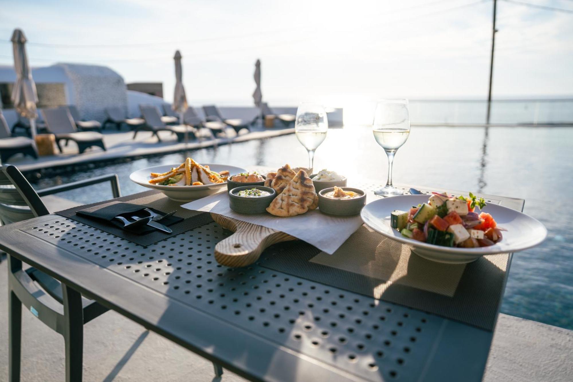 Serenita Luxury Suites Akrotiri  Bagian luar foto